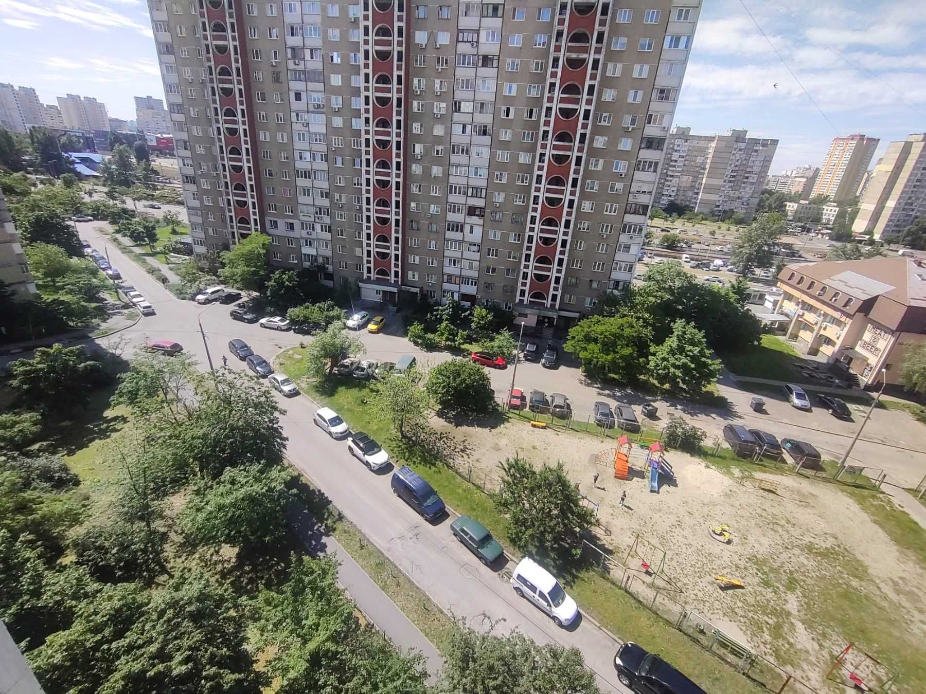 2 кімн Троєщина Бальзака 56 пов9 ремонт меблі техніка відмінний
