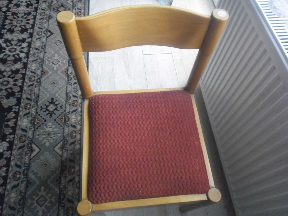 stół plus 8 krzeseł