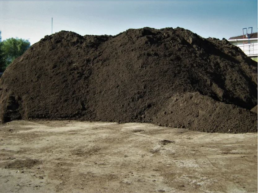 Ziemia ogrodowa czarna pod trawniki rośliny kwiaty - transport