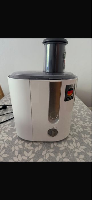 Maquina de sumos praticamente nova
