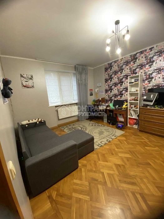 Продається 2 поверховий будинок з гаражем та ділянкою, ХТЗ