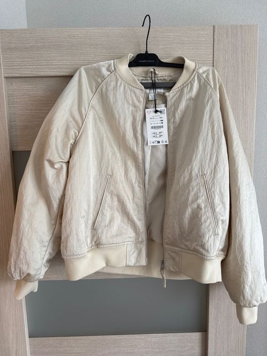 Бомбер Zara Kids 13-14 років ,підійде на мініатюрну дівчину хс