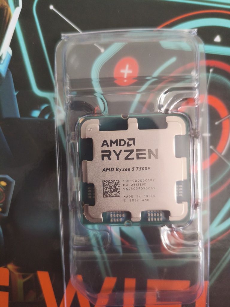 Комплект gigabyte b650  WI-FI +ryzen 5 7500f +32 gb ddr5