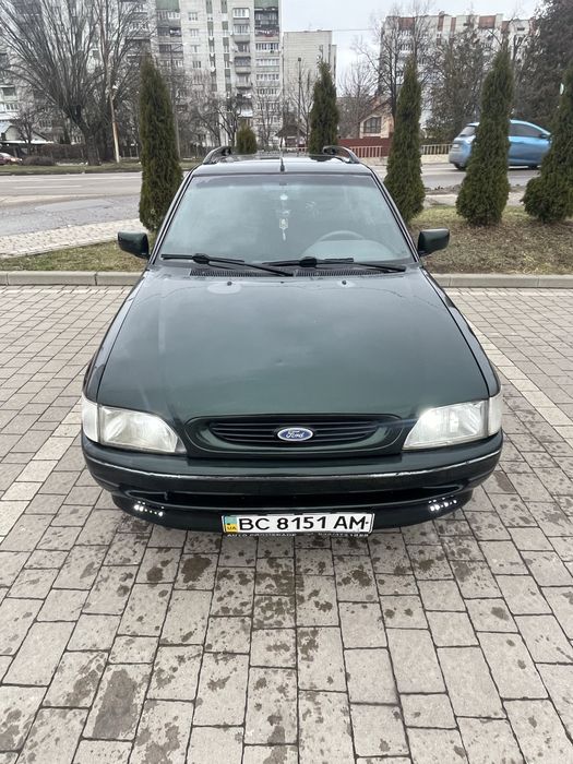 Продається авто,обслуженна і присутній торг