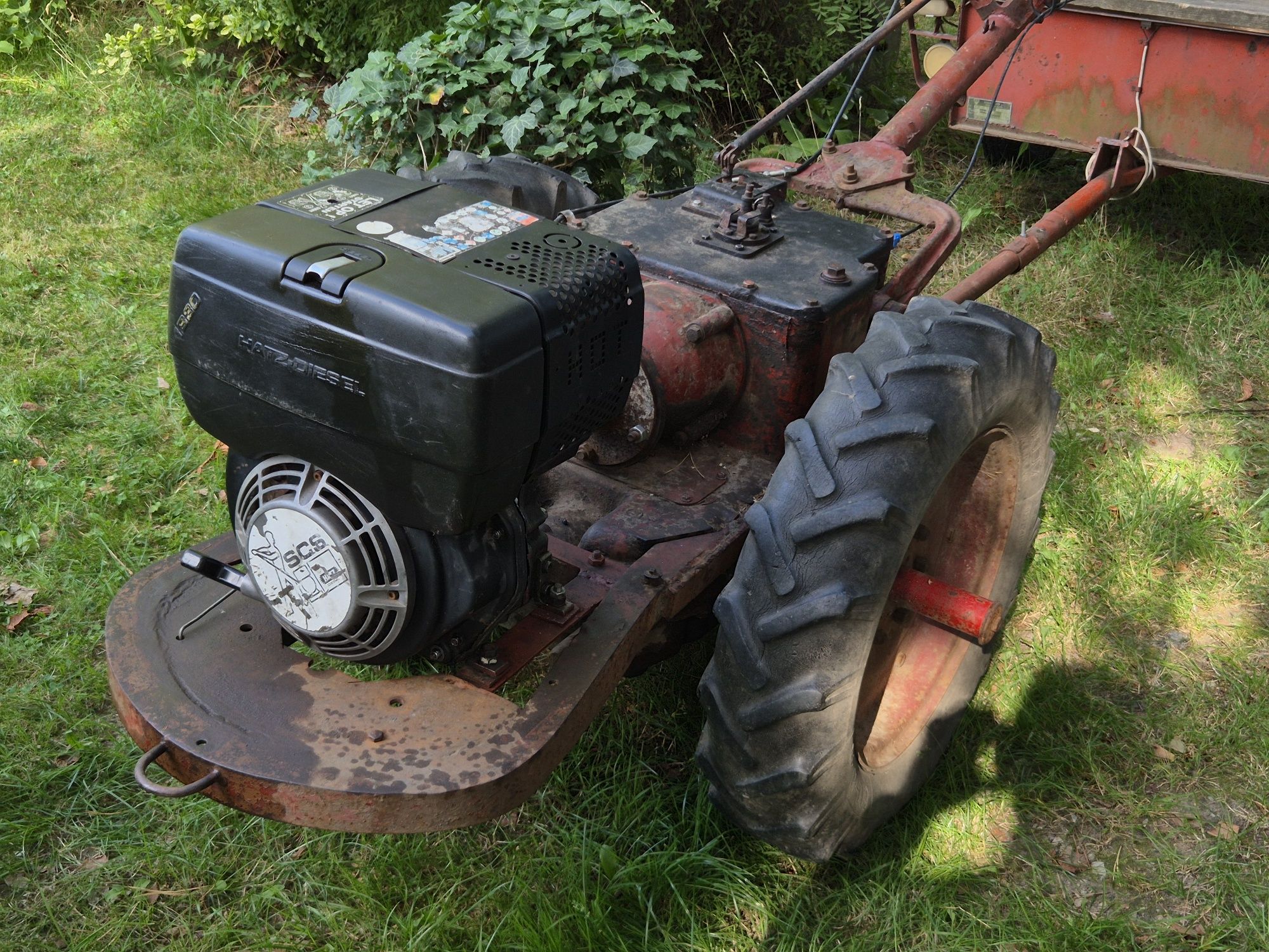 Traktor ogrodowy Dzik 21 - Silnik Hatz 1B30 + Gratis