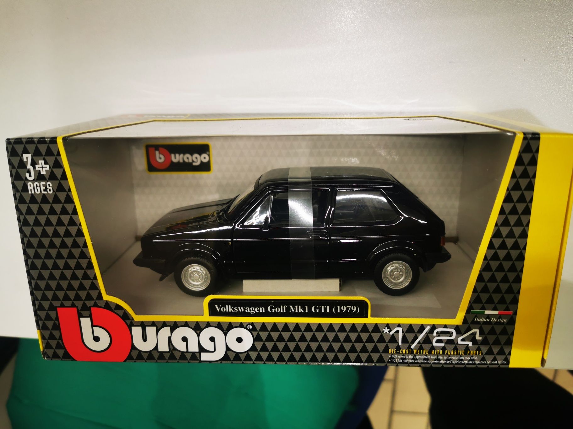 Volkswagen Golf MK1 GTI 1979 Burago 1/24