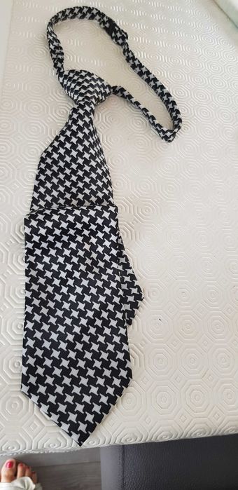 Gravatas de senhora em padrão Pied de poule.