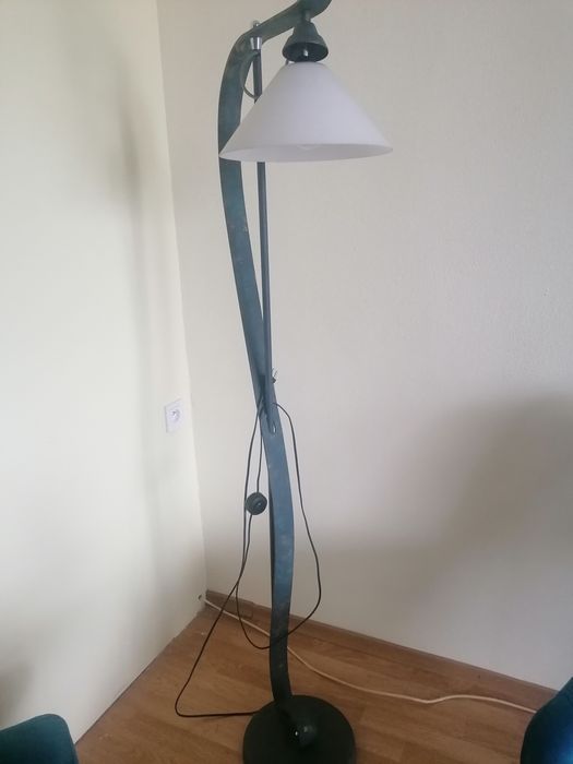 Sprzedam lampę stojąca