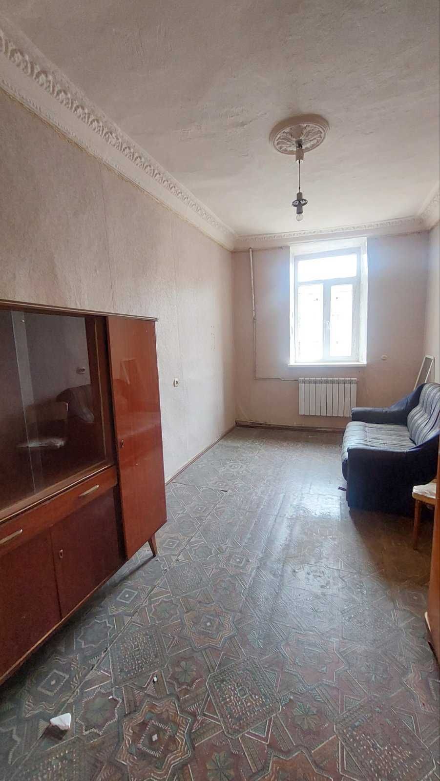 Продам квартиру в центре 54кв.м./Дворовая/крепкий дом/ Газ 26000$