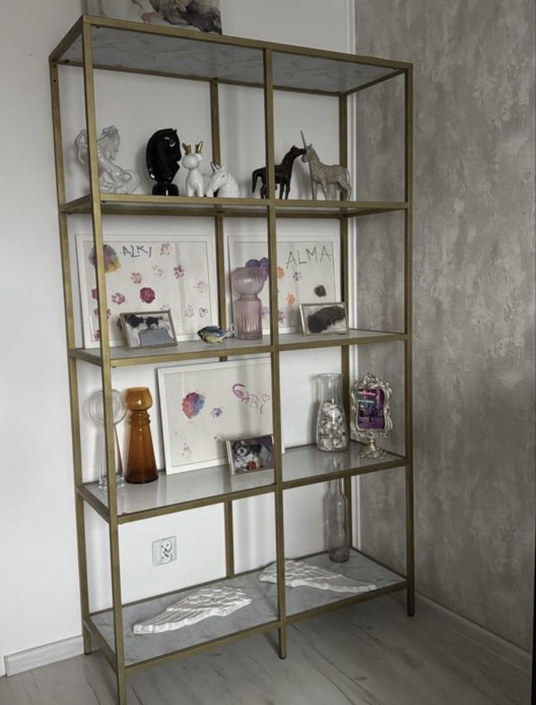 Zloty regal malowany z ikea szyba marmurek