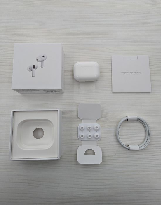 Безпровідні навушники Apple AirPods Pro 2