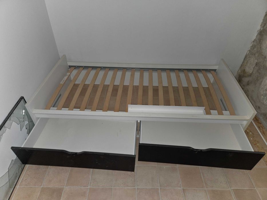 Cama individual como nova