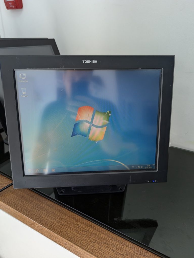 Toshiba ST-A20-T5GK-QM-R є POS (сенсорний моноблок)