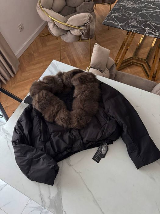 Куртка пухова з натуральним песцем