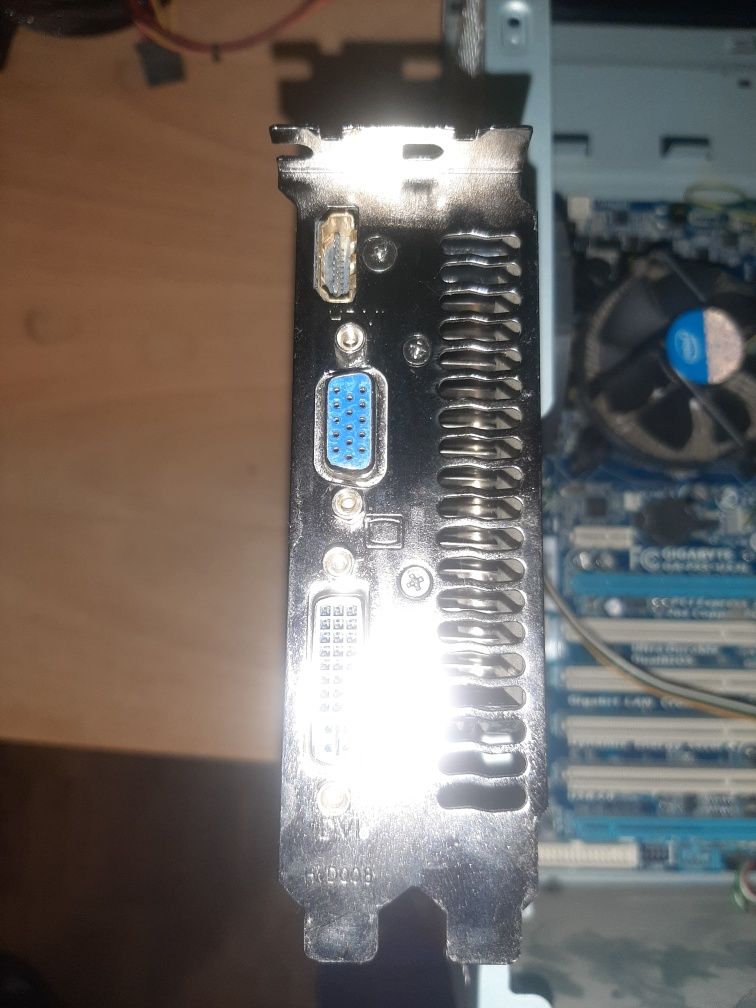 Продам видеокарту gigabyte GTX260 полностью рабочая.