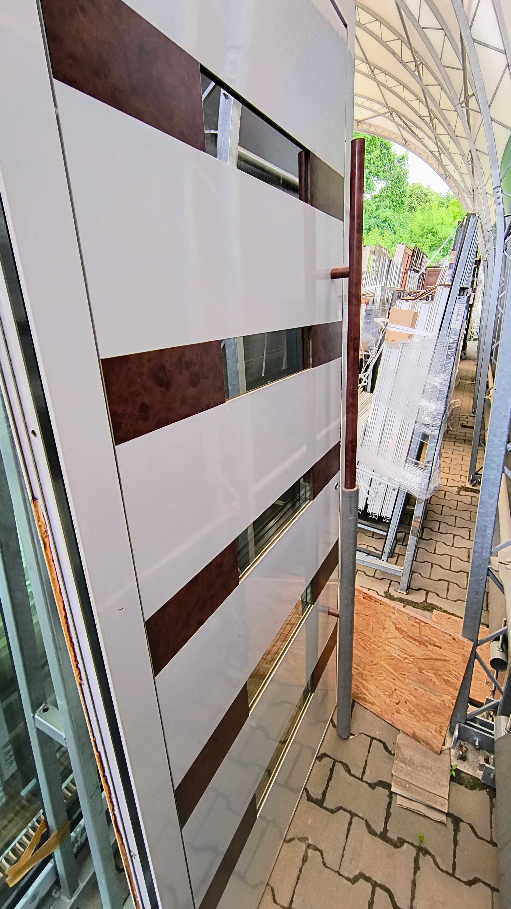 Drzwi aluminiowe wejściowe