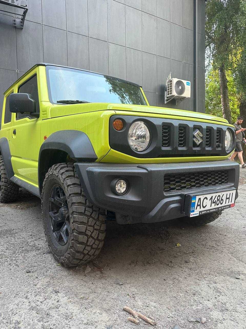 Тримач номерного знака на клюз для прихованного монтажу лебідки