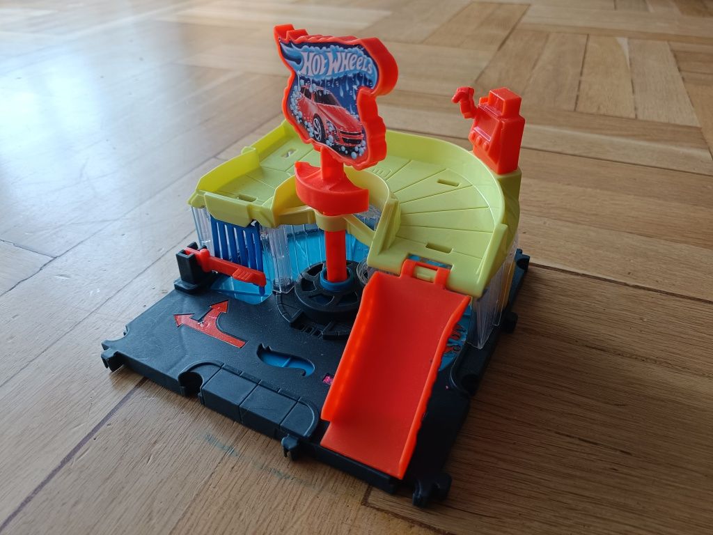 Hot wheels myjnia