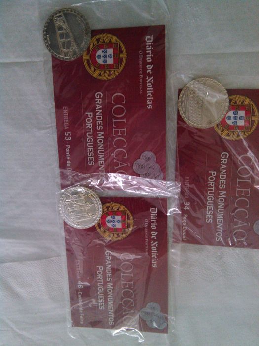 12 Medalhas de coleção com 3 centímetros, com banho de prata