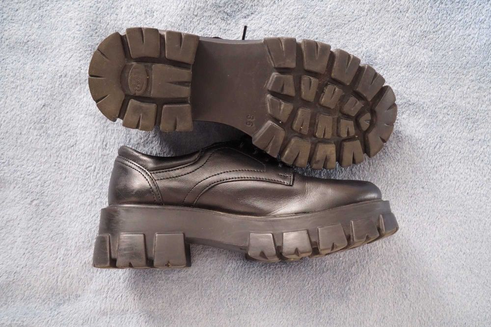 Жіночі оксфорди 36 розміру (23,5 см)