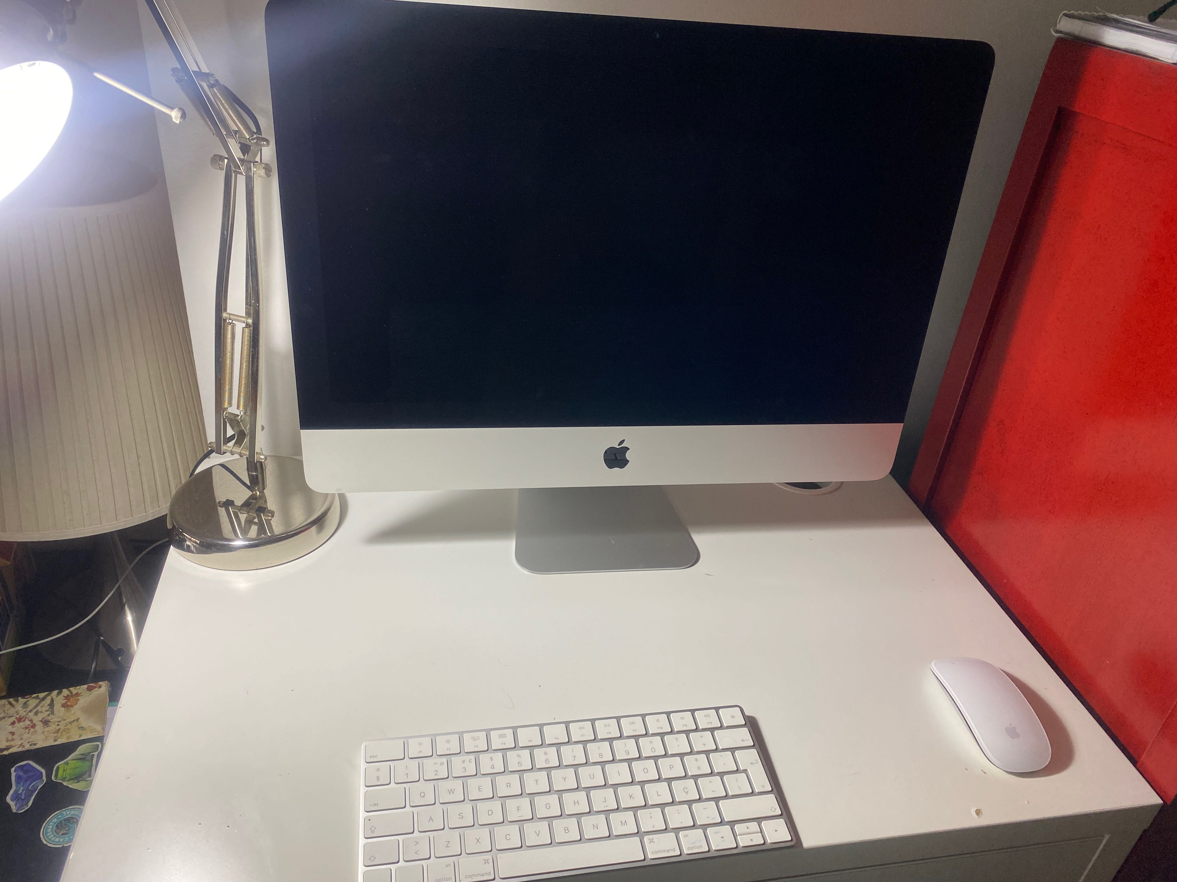 iMac 21.5 Disco SSD 1 TB muito bom estado