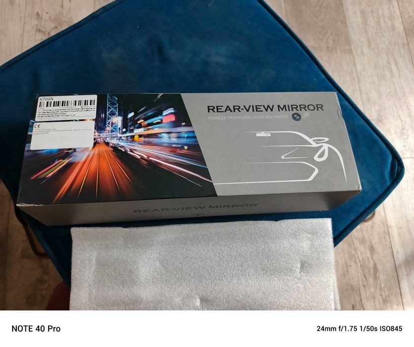 Lusterko z kamerą cofania