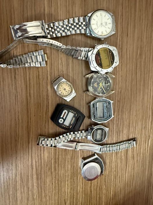 Наручние часи Montana Q&Q Orient Електроника