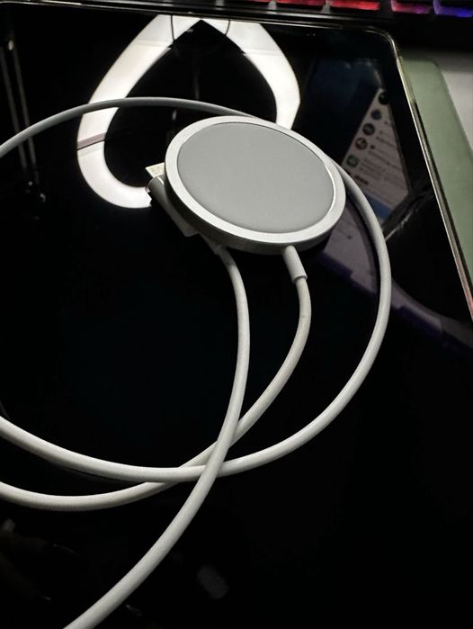 Apple magSafe Charger зарядка максейф безпроводная безпровідна зарядка
