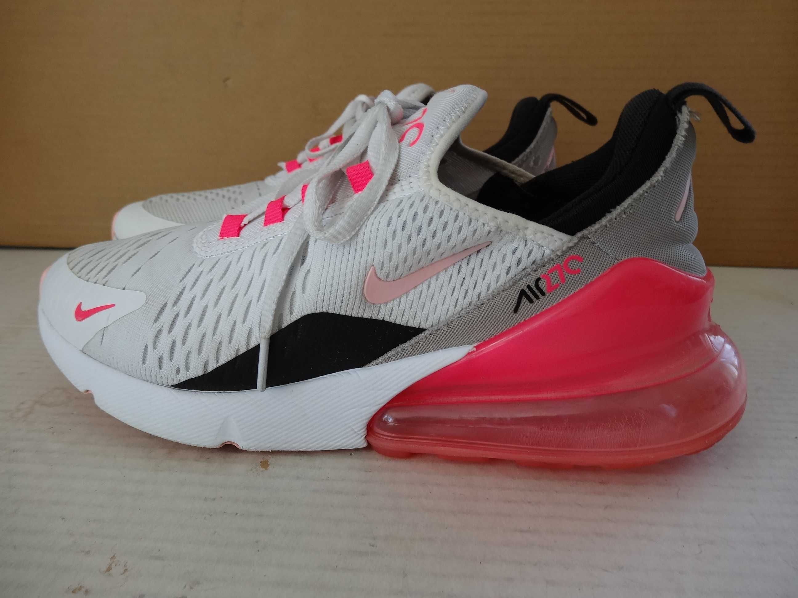 Buty NIKE WMNS AIR MAX 270 ESS roz 41 Bieganie Sportowe Adidasy