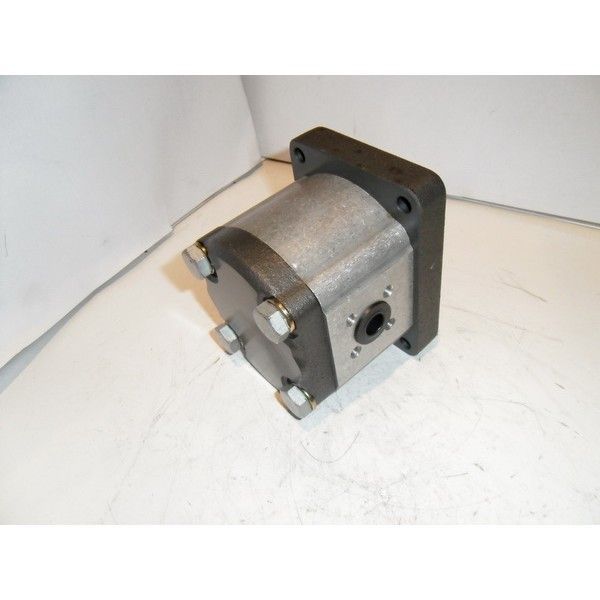 pompa hydrauliczna kubota kx 121-2