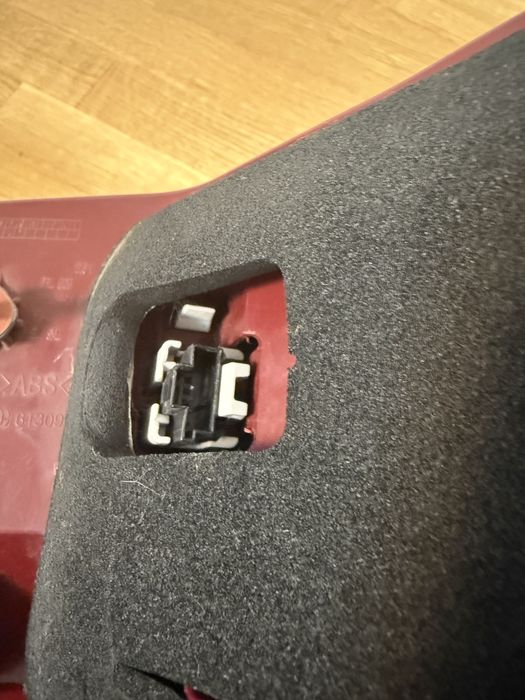 Задній ліхтар Mercedes E class w212 лівий