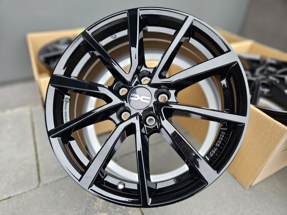 Dacia Duster III 17 " Nowe 5x114,3 Duster 2025 Felgi Czarne Alufelgi