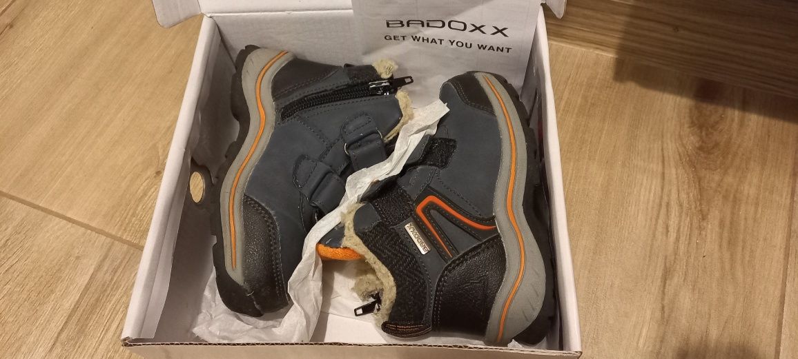 Buty zimowe ocieplane futerkiem Badoxx rozmiar 23