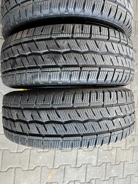 Opony zimowe dostawcze Hankook Winter LV 215/65 R16C DOT20 #3718
