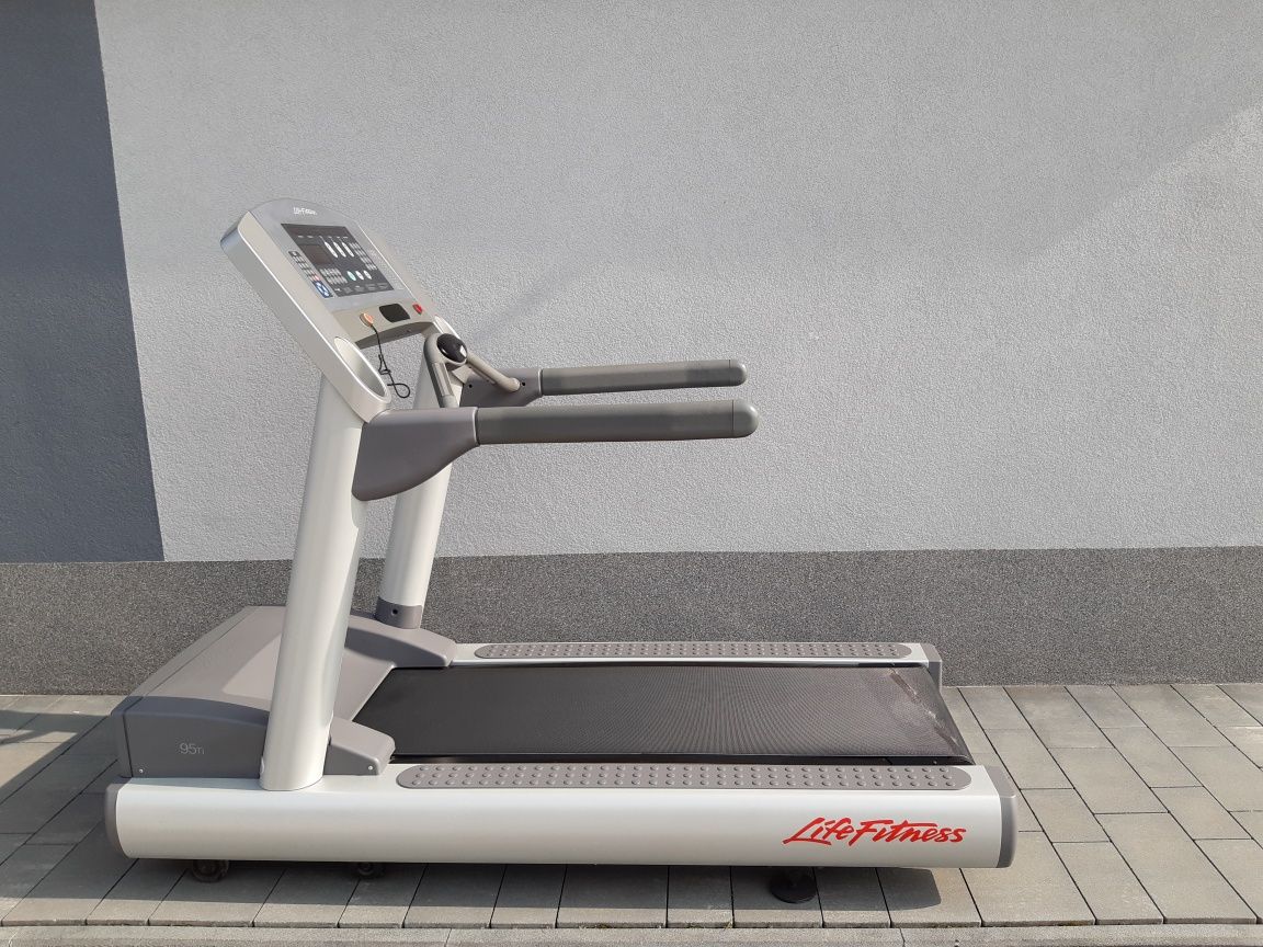 Bieżnia life fitness 95ti regenerowana gwarancja precor cybex york