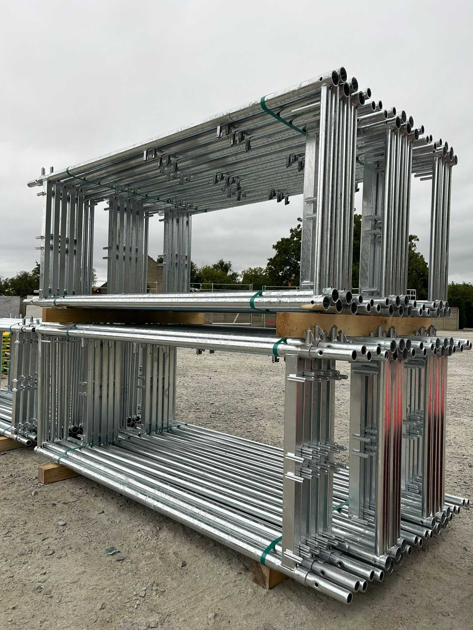 NOWE rusztowanie elewacyjne, na ścianę szczytową ~ typ Plettac ~ 64m2