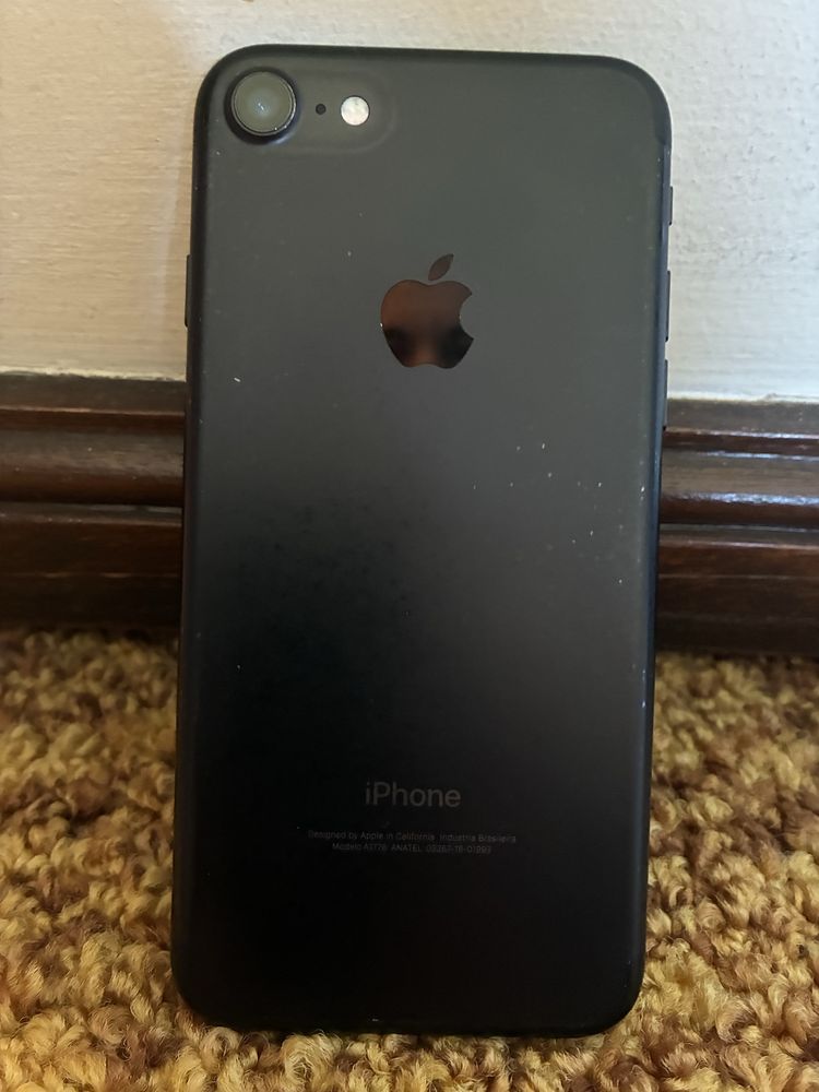 Iphone 7 usado com capa e carregador
