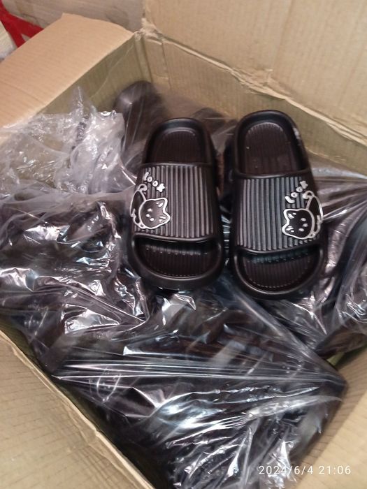 Шльопанці жіночі