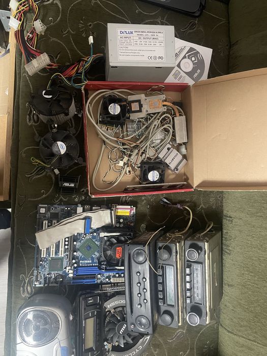 Лот усілякої техніки