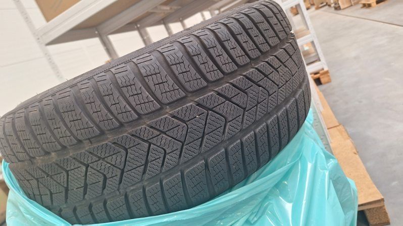 Sprzedam opony Pirelli