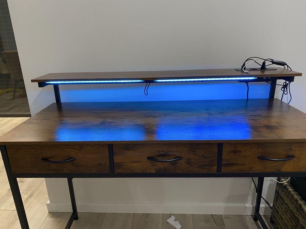 Mesa secretária com Led