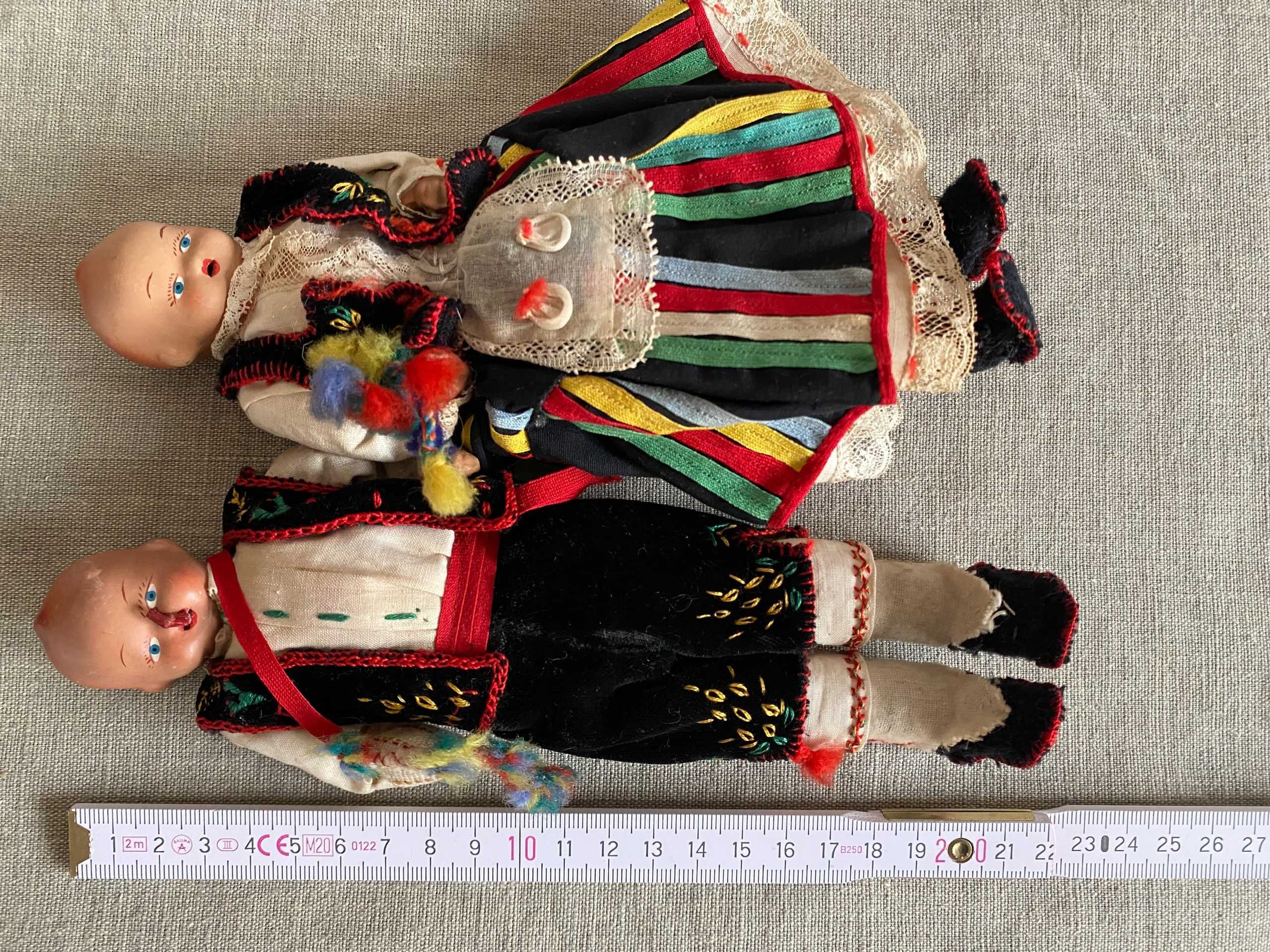Stare Kolekcjonerskie Lalki w Strojach Ludowych