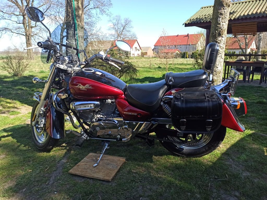 Motocykl Hyosung GV 250cm