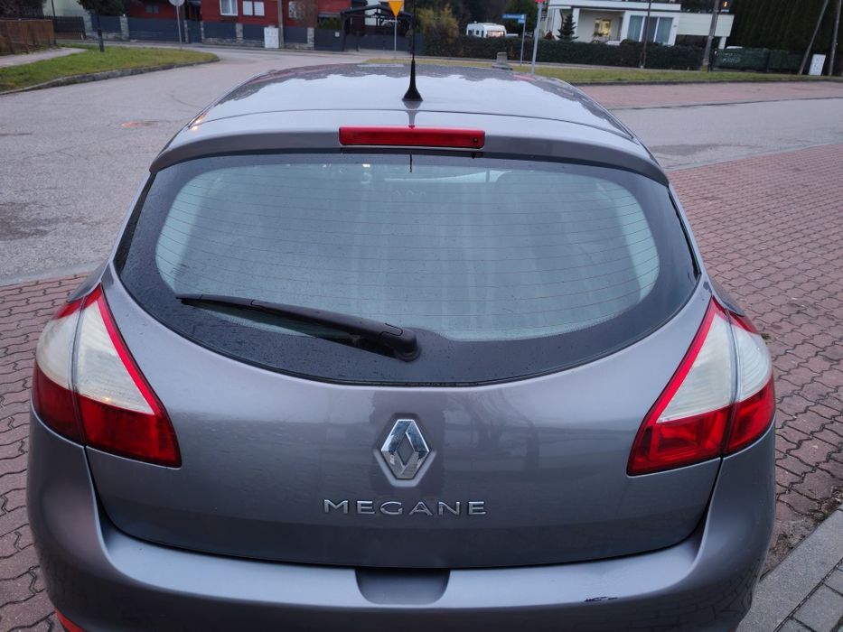 RENAULT Megane 1,6 benzyna 110 KM - 6 biegów, Klimatyzacja