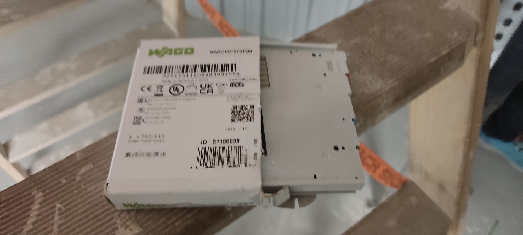 Moduł zasilający 24V DC z zasilaniem magistrali systemowej 750‑613 Mod