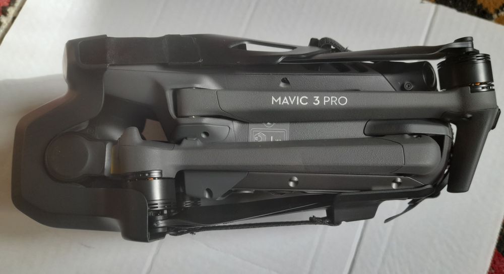 Дрон.Квадрокоптер.DJI Mаvik 3 PRO(новий) в гарній комплектації.
