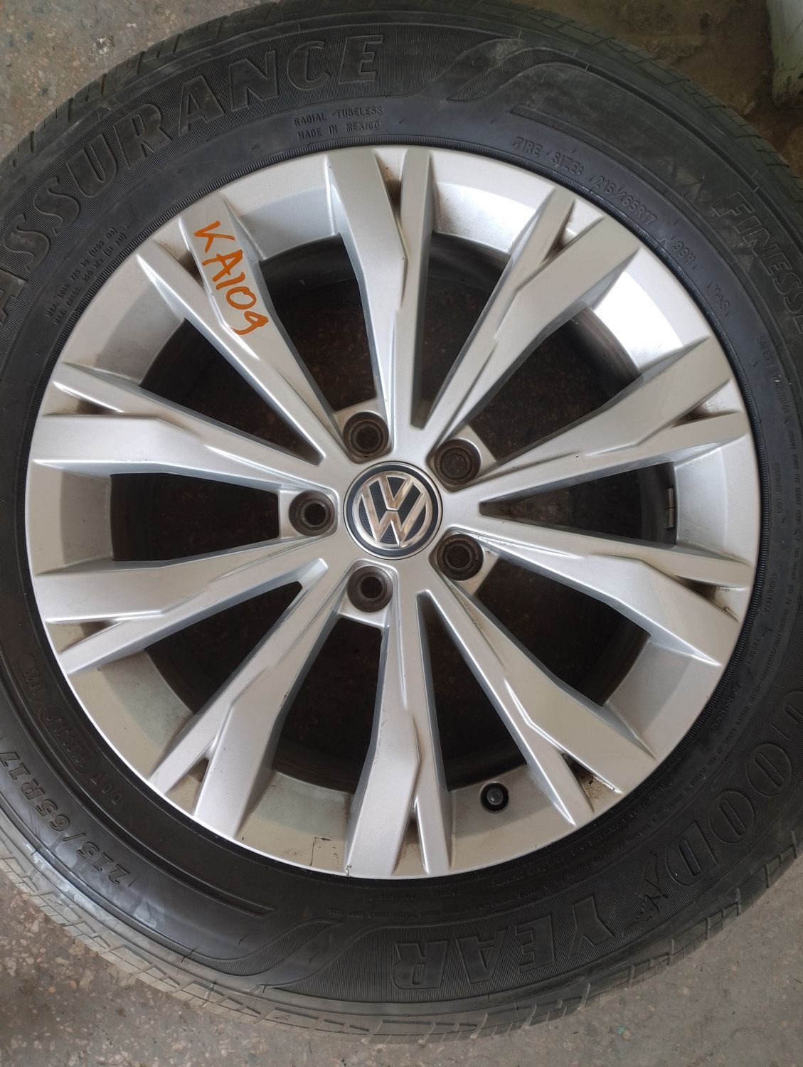 Диски Volkswagen OEM 5NN601025 7x17 5x112 ET40 DIA57,1 Б/У