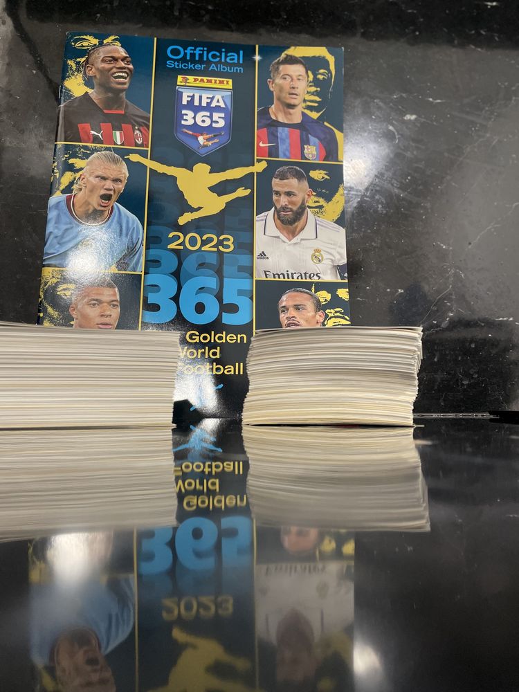 Повна колекція журналу Panini FIFA 365 2023