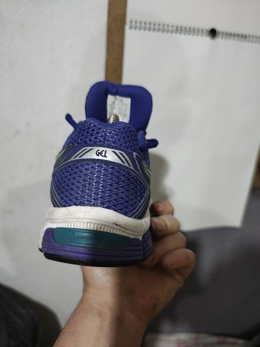 Buty sportowe do biegania Asics Gel-Innovate 6. Rozmiar 41.5