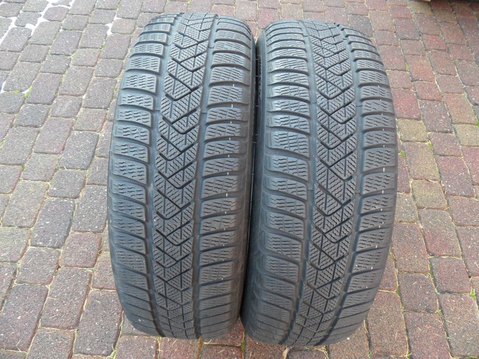 Dwie Opony Zimowe 225 /60 R18 Pirelli -22 Rok Run Flat